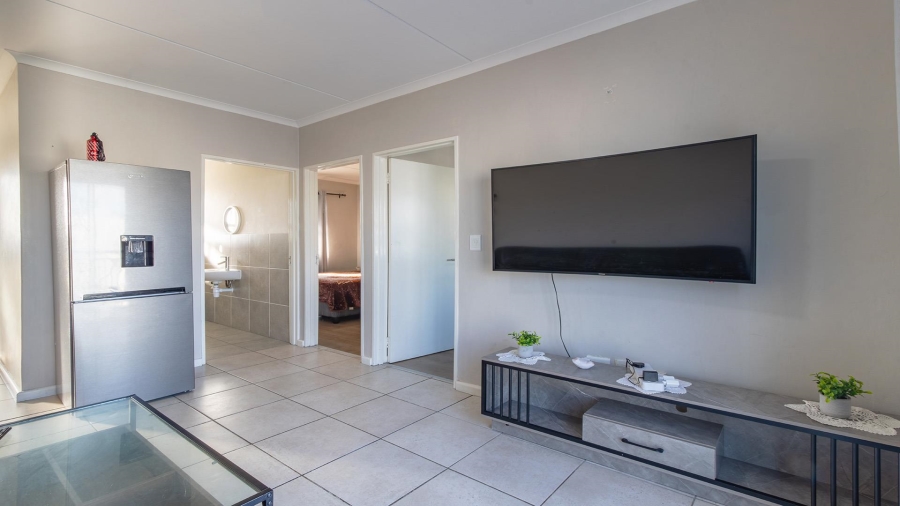 2 Bedroom Property for Sale in Cravenby Western Cape
